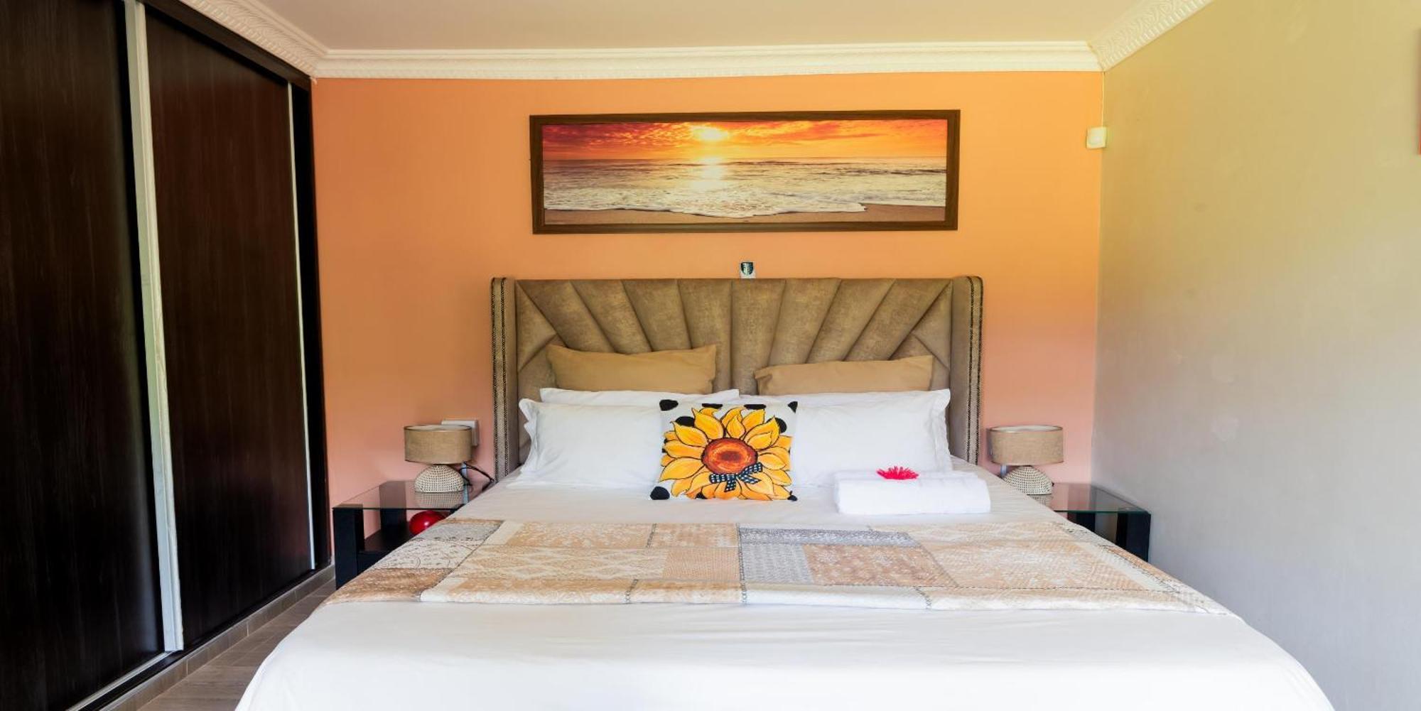 Ekuthuleni Modern Christian Guesthouse With Seaview Umhlanga Room photo